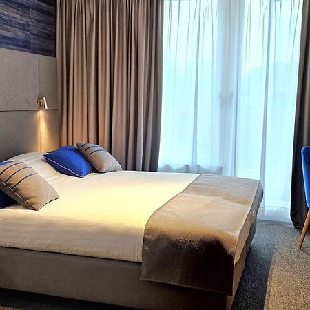 Hotel Les 3 Cles Gembloux Eksteriør billede