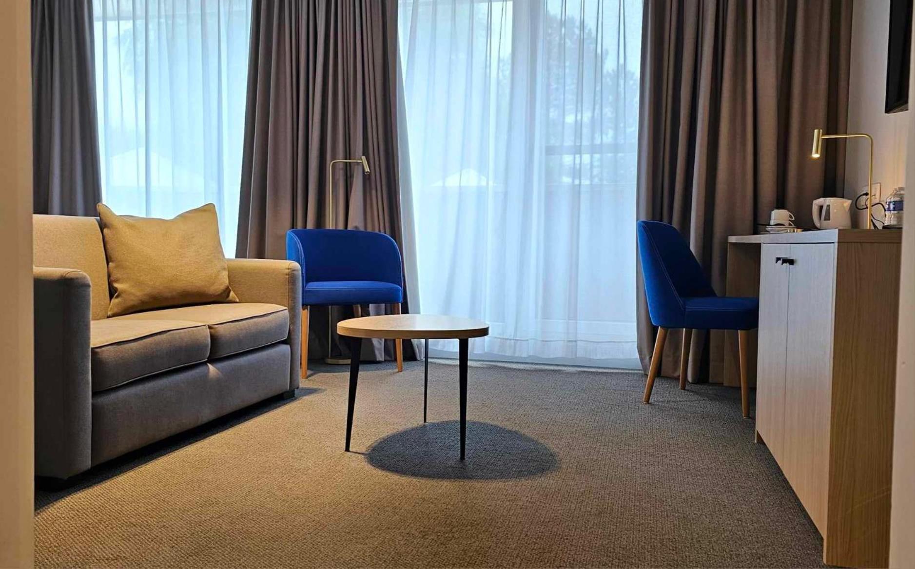 Hotel Les 3 Cles Gembloux Eksteriør billede