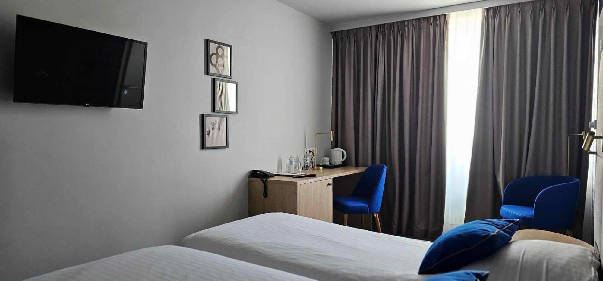 Hotel Les 3 Cles Gembloux Eksteriør billede