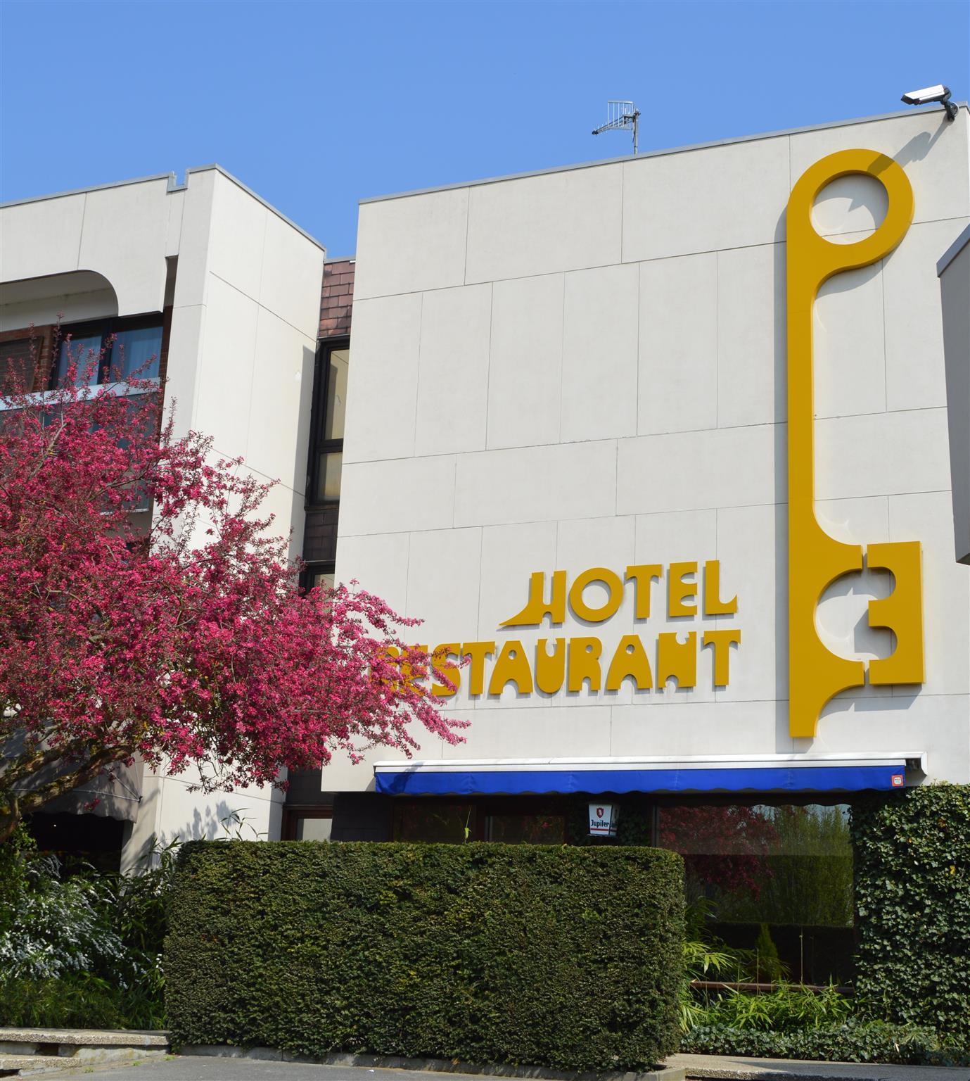 Hotel Les 3 Cles Gembloux Eksteriør billede